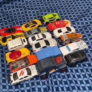 24 hot wheel toy cars
